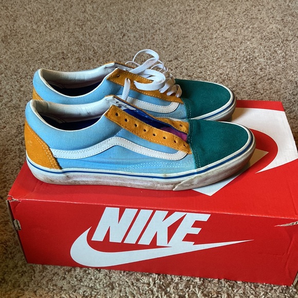 Men’s Vans (10) - Picture 3 of 4